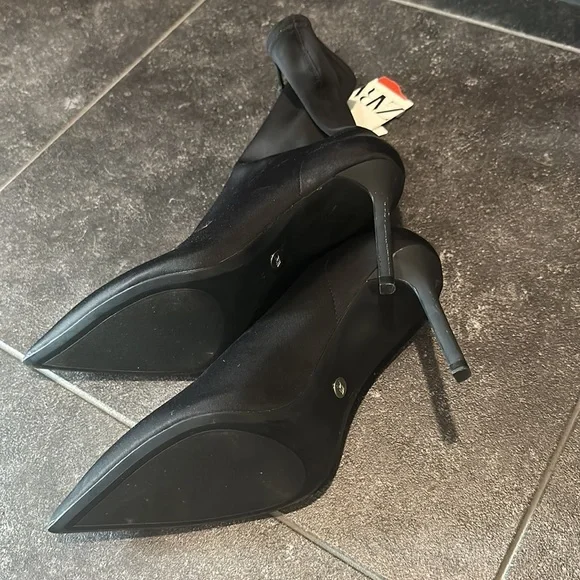 Zara never worn - Picture 2 of 2